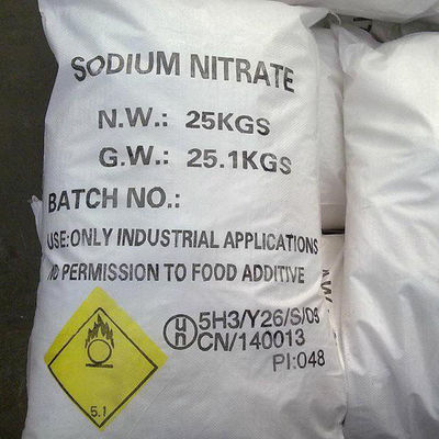 Hợp chất vô cơ Natri Nitrat 99% Bột tinh thể NaNO3 OHSAS18001